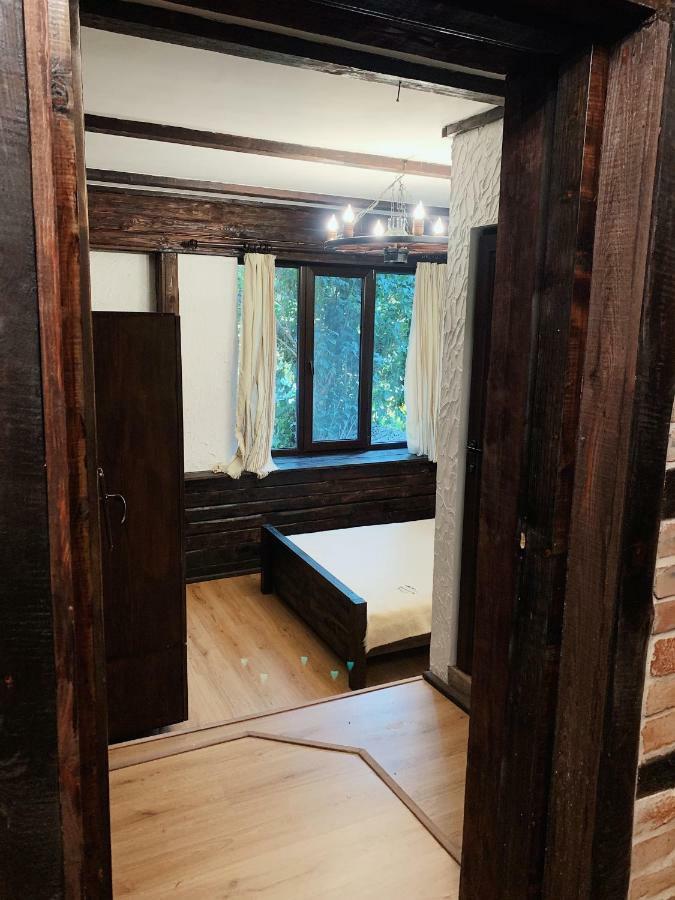 Карамановите Къщи Apriltsi  Esterno foto