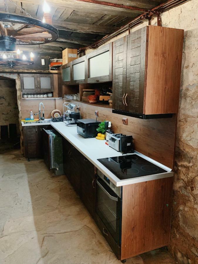 Карамановите Къщи Apriltsi  Esterno foto